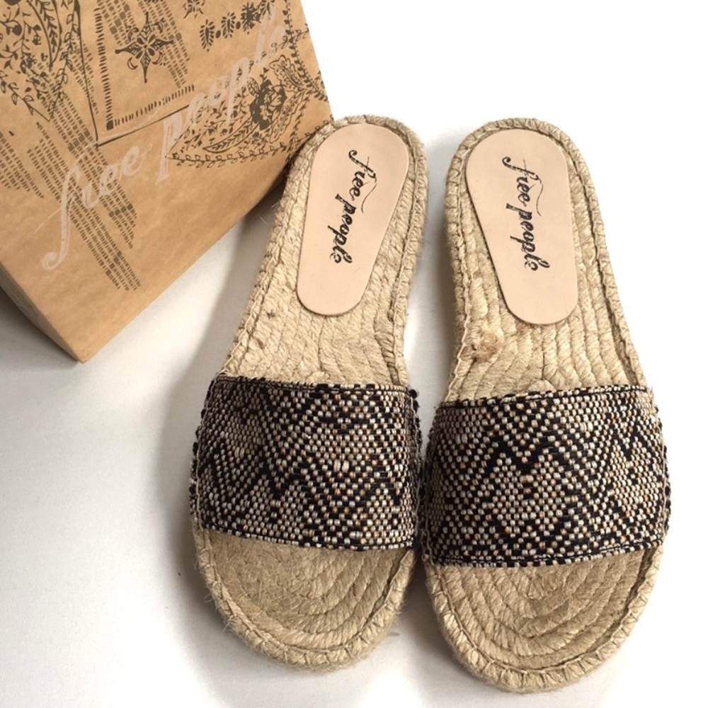 NIB Free People sandals